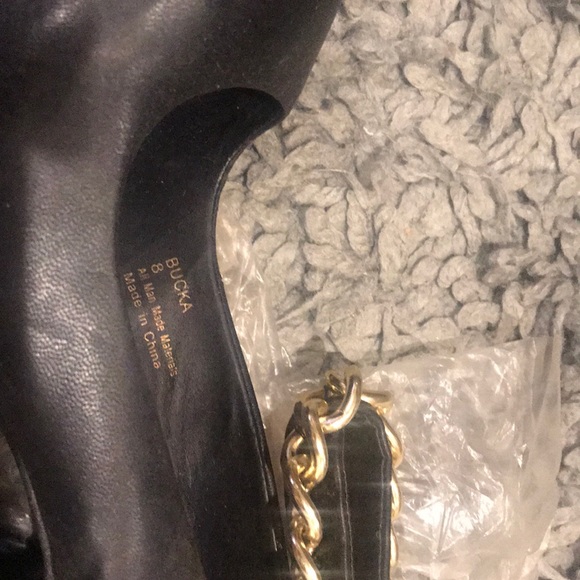 Shoes - Picture 5 of 5